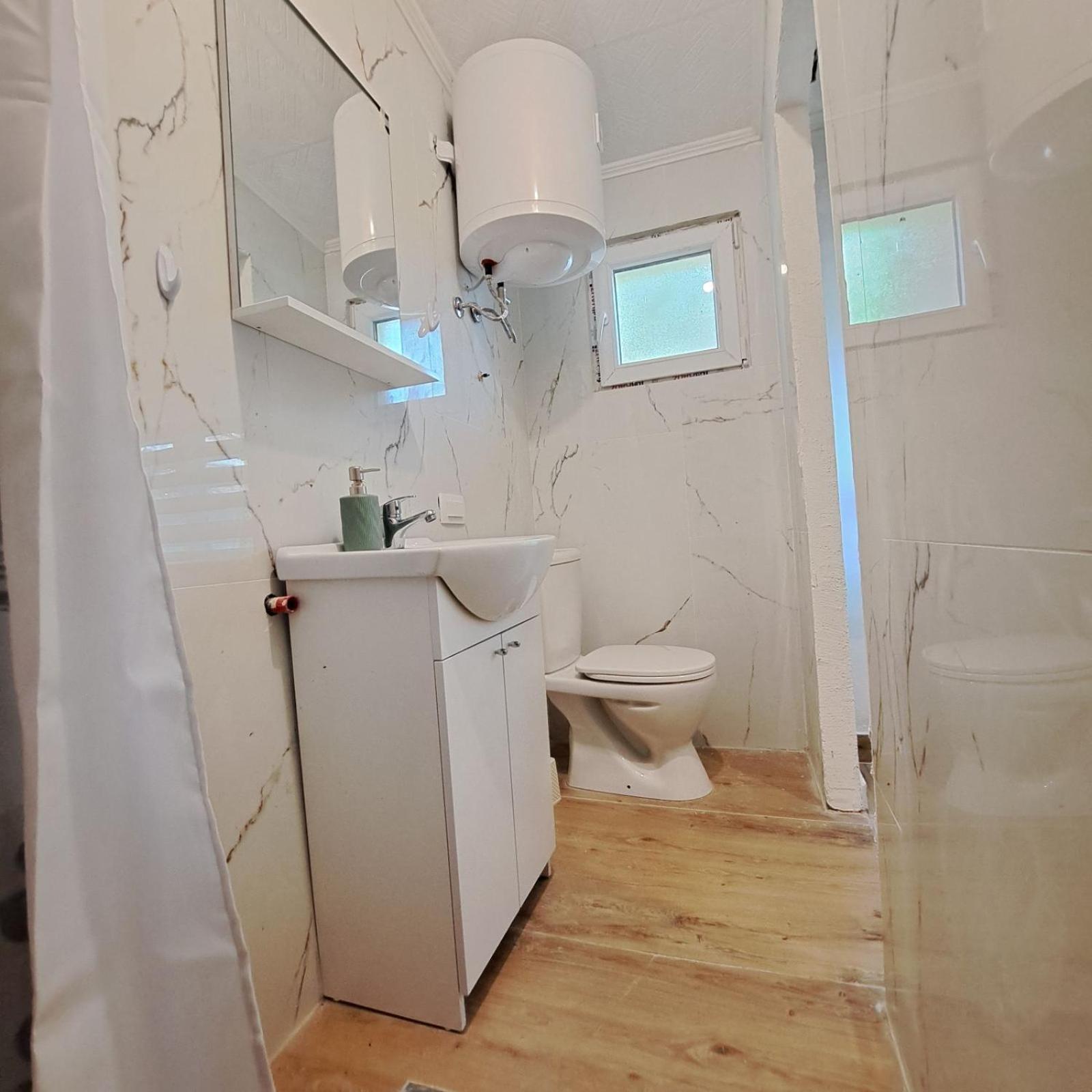 Unique Apartment Centar Podgorica Eksteriør bilde