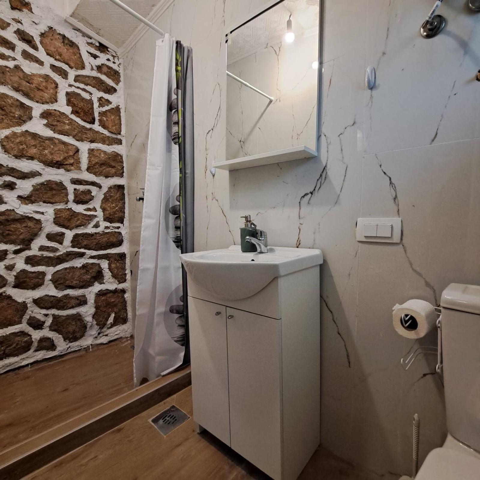 Unique Apartment Centar Podgorica Eksteriør bilde